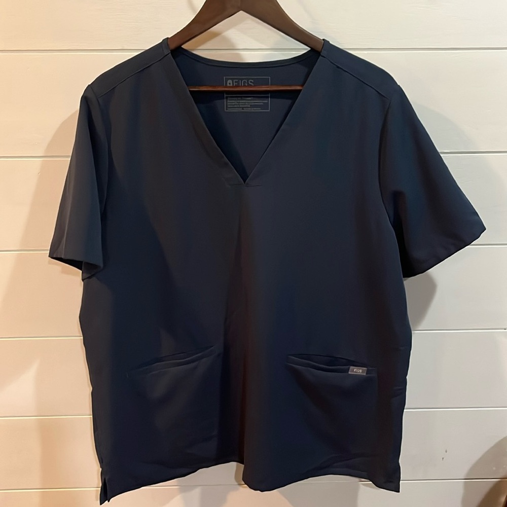 Figs scrub top women’s XXL